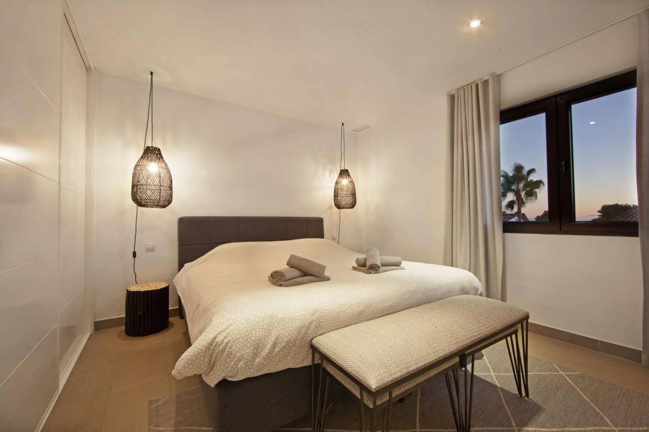 Modern Villa Close To Costabella Beach Марбелья Экстерьер фото